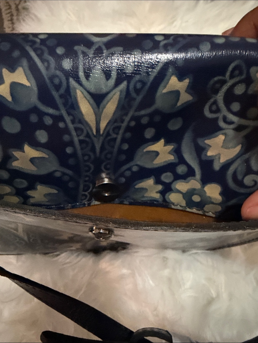 Patricia Nash Blue Floral Purse - Picture 5 of 13